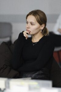 Толмачев Илья Олегович.Преображение передних зубов в прямой реставрации.Курс 7-8 декабря.