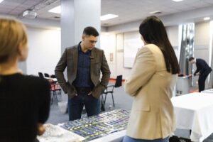 Толмачев Илья Олегович.Преображение передних зубов в прямой реставрации.Курс 7-8 декабря.